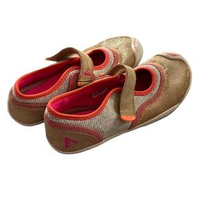 Plae Emme Shimmer Suede kids shoes sz 3